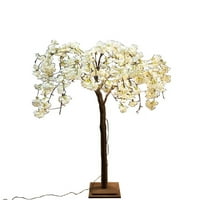 Srednje stablo trešnje u cvatu s toplom bijelom LED diodom